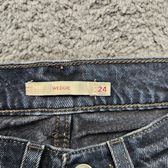 Levis Wedgie Jeans Womens Size 24 Blue Denim Button Fly Tapered‎ Leg - Picture 8 of 14